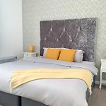 Duplex 2-Bedroom Apartment In Liverpool Centre